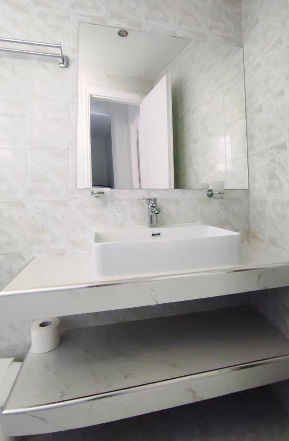 Zen Apartments Laganas Luaran gambar